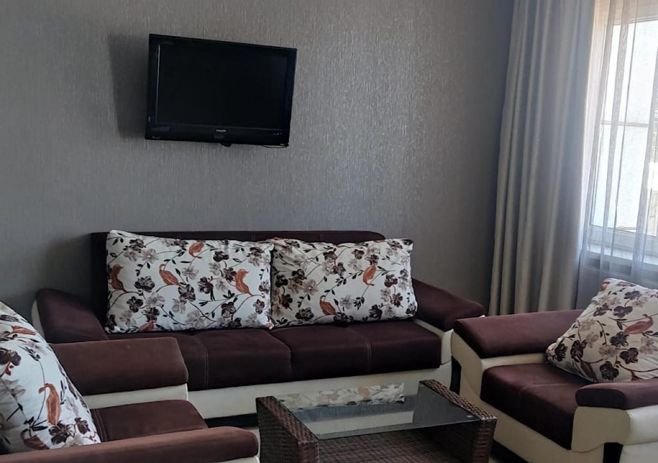 Hotel Lux Tbilisi Zewnętrze zdjęcie